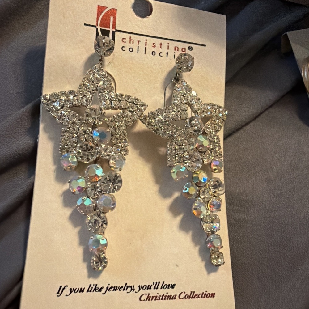 Christina Collection Star chandelier crystal earrings